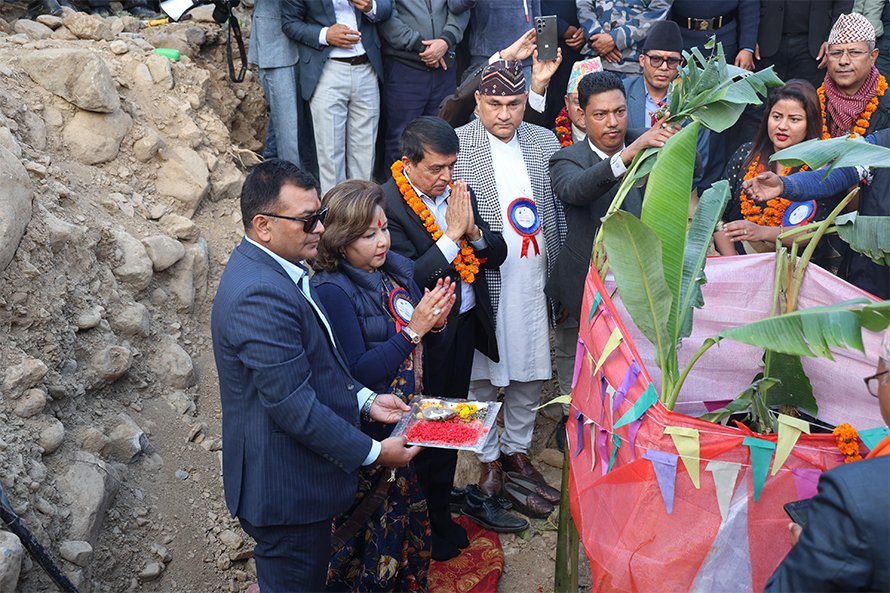 Read more about the article कैलालीकाे चिसापानीमा जालपादेवी केबलकार शिलान्यास