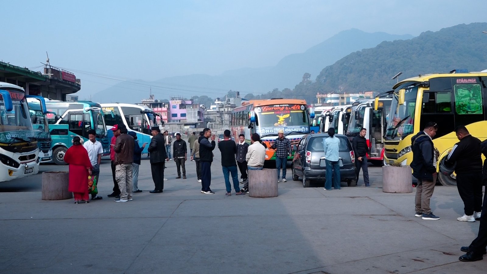 काठमाडौं छाड्ने यात्रुको संख्या बढ्यो, बुधबारसम्म नौ लाख बाहिरिने अनुमान